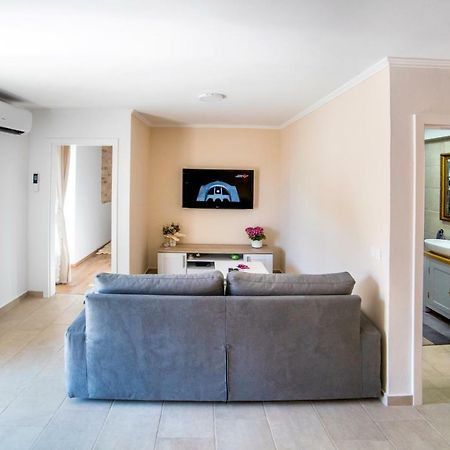 Emma Appartment Poreč Eksteriør billede