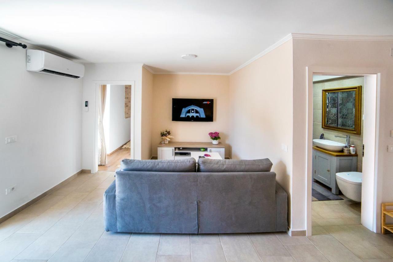 Emma Appartment Poreč Eksteriør billede
